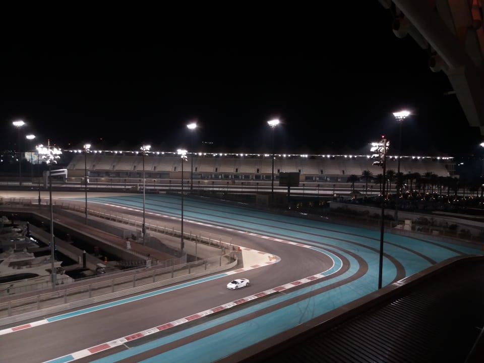 Ausblick W Abu Dhabi - Yas Island