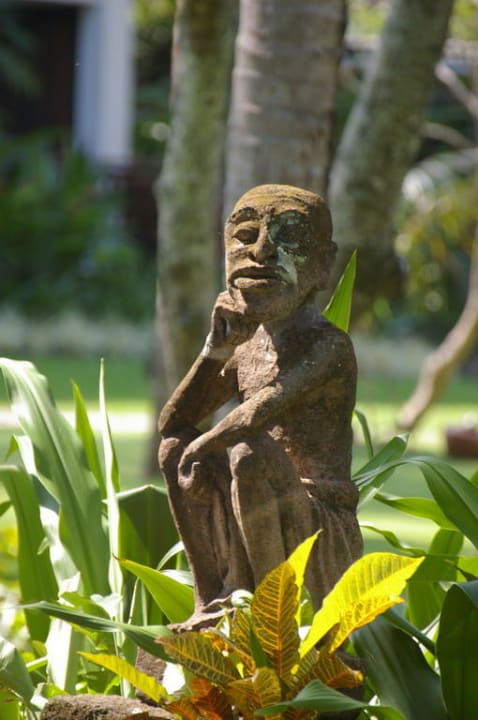 Statue Hotel Sheraton Senggigi Lombok Beach Resort