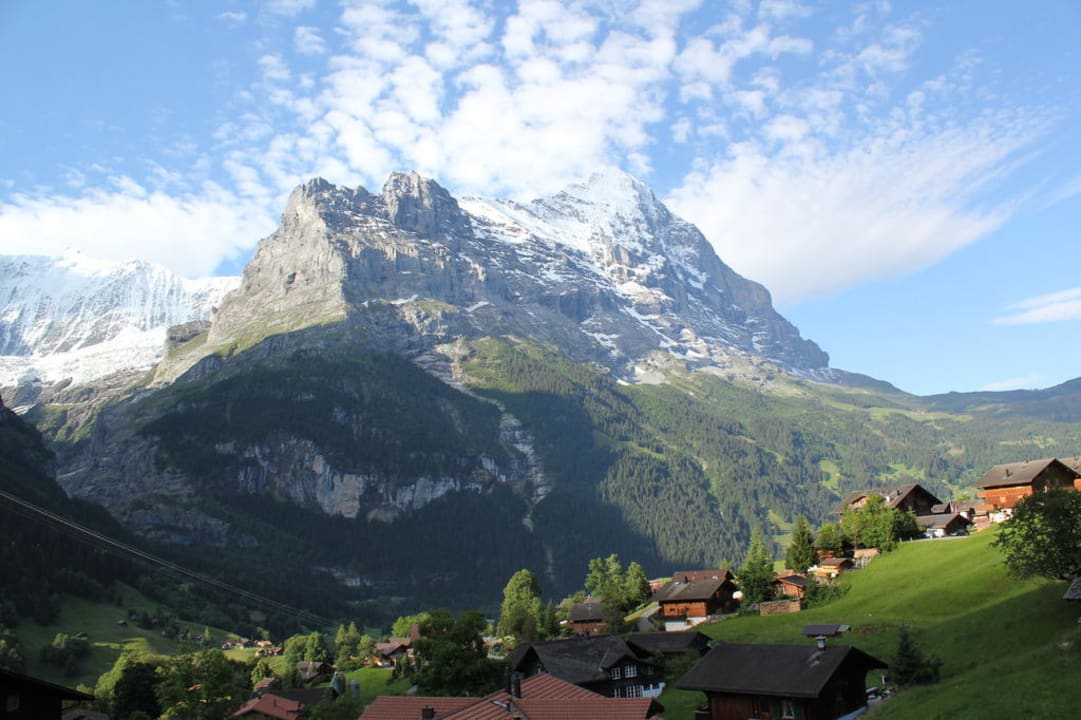 Balkonausblick auf den Eiger Hotel Lauberhorn