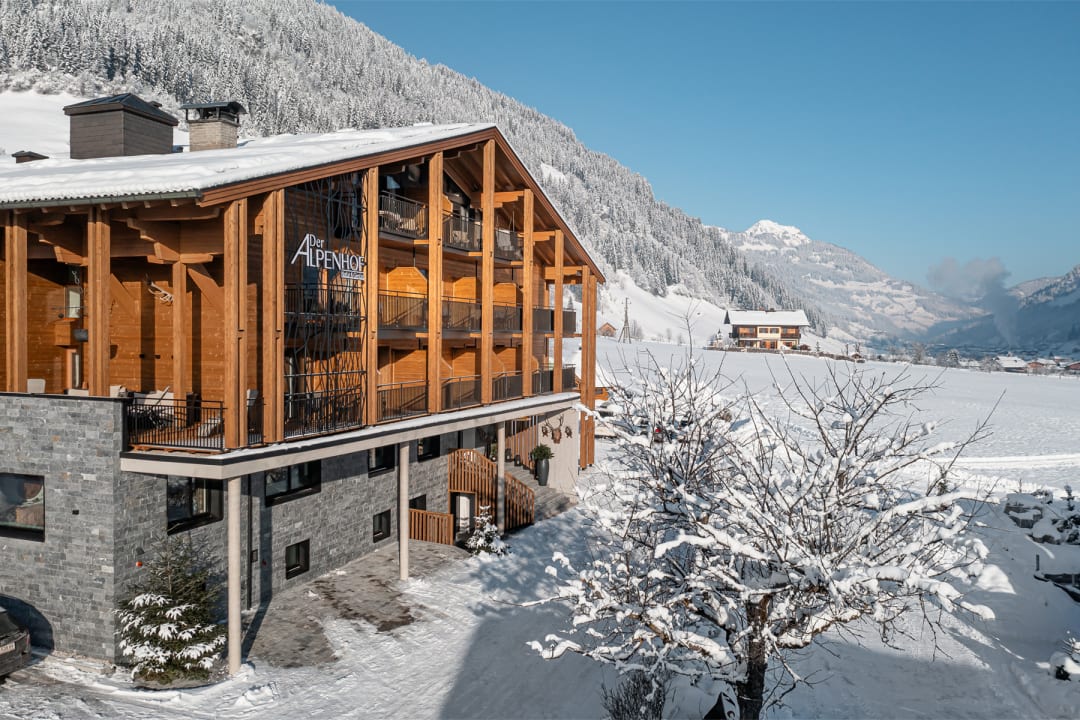 Außenansicht Hotel DerAlpenhof