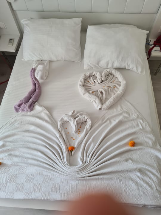 Zimmer Laguna Beach Alya Resort & Spa Hotel