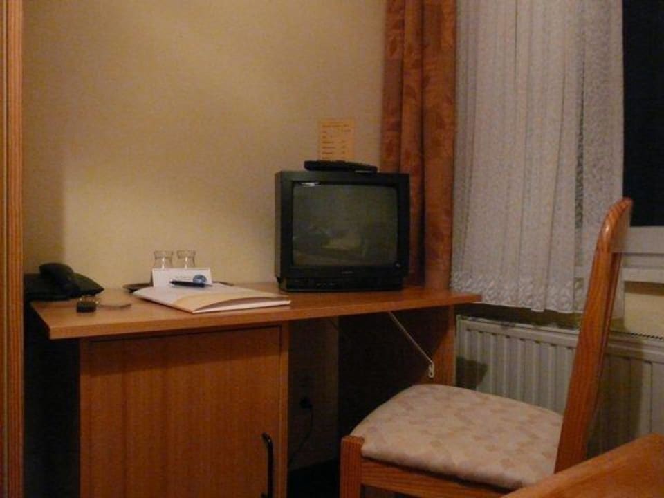 Mini TV at Berghotel Wilhelmsburg in Bad Kösen Berghotel Wilhelmsburg