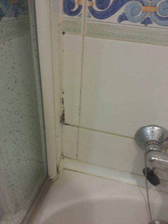 Schimmel in der Dusche Riviera Spa Resort - Adults Only