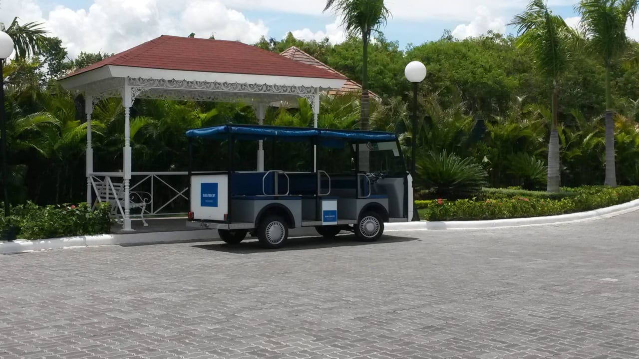 Golfcaddy zum Srand Bahia Principe Luxury Ambar