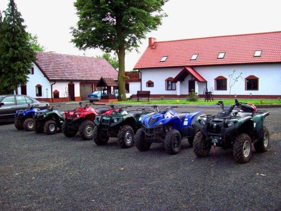 Quady Tematyczny Ośrodek Sportowo-Rekreacyjny Dwór Zawiszy