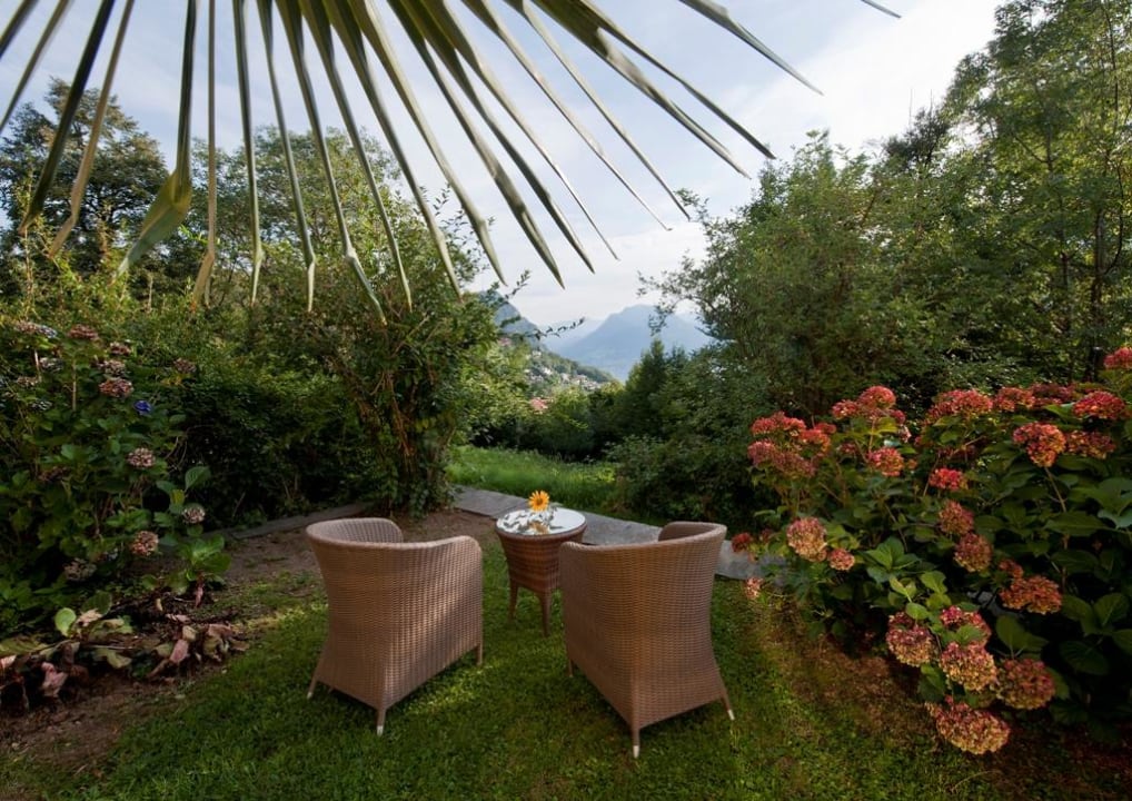 Ausblick vom Garten Hostel Guesthouse Calina