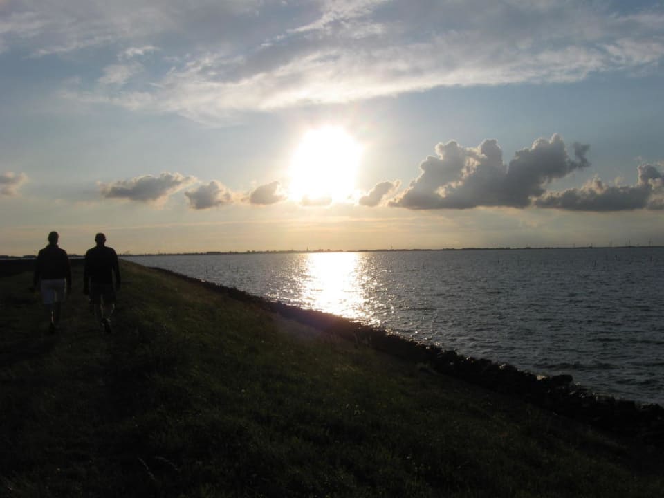 Abendstimmung am Deich Het Grootslag Vakantiepark