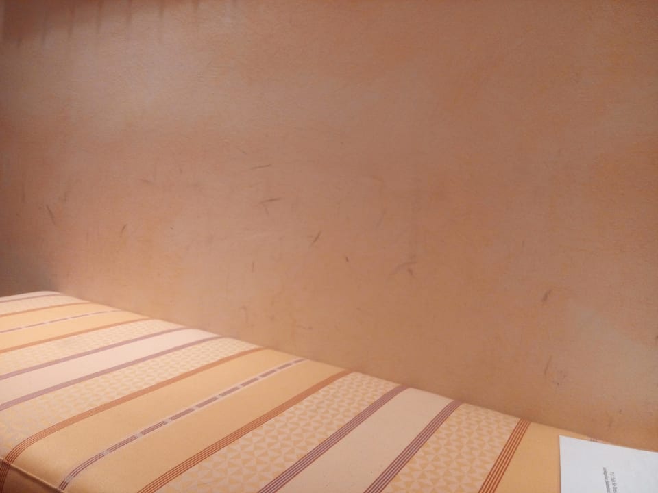 Schmutzige Wand Hotel Antoniushof