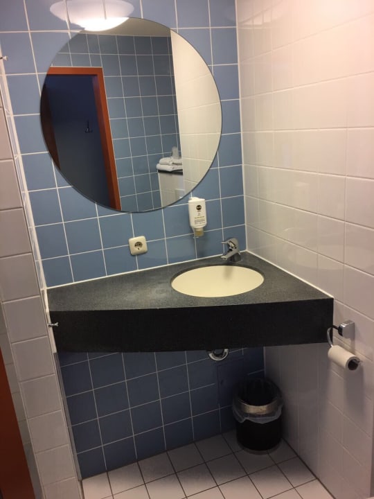 Zimmer B&B Hotel Baden Airpark