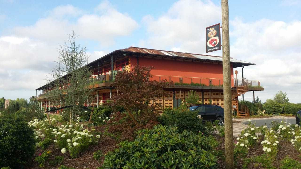 Außenansicht Alles Paletti Karls Upcycling Hotel