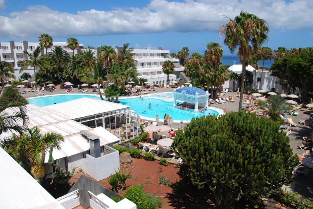 Pool beim ehemaligen Palace-Teil Hotel Riu Paraiso Lanzarote