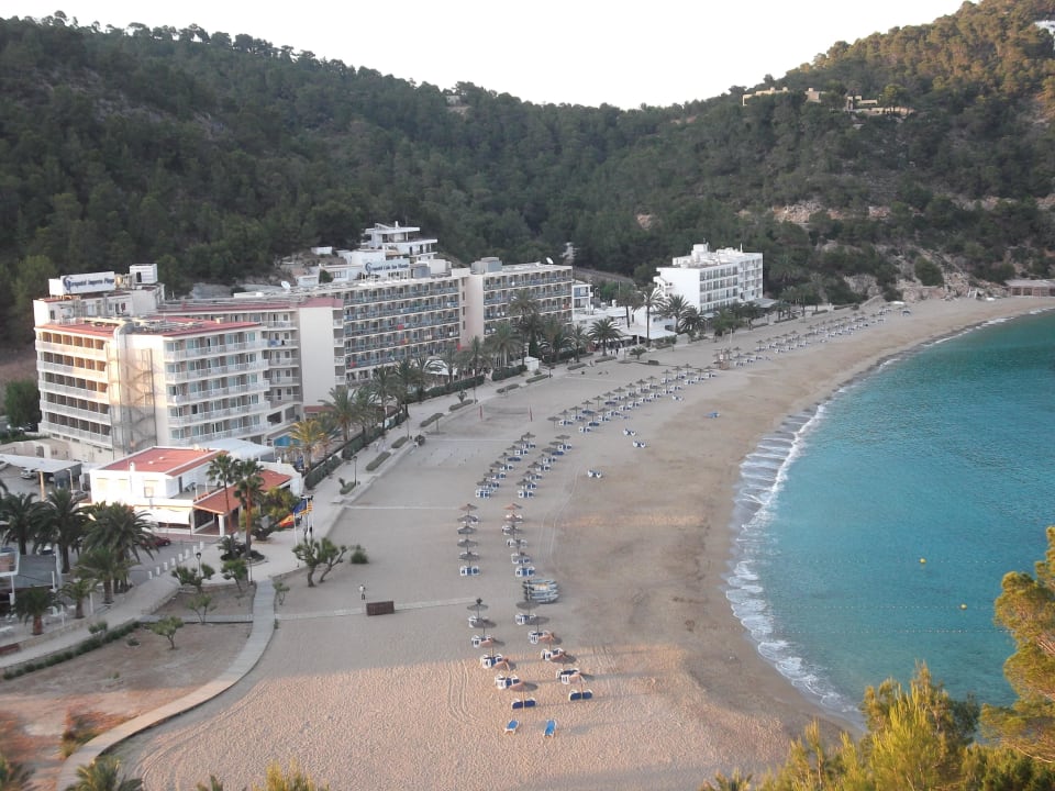 Blick über die Bucht  El Somni Ibiza Dream Hotel by Grupotel