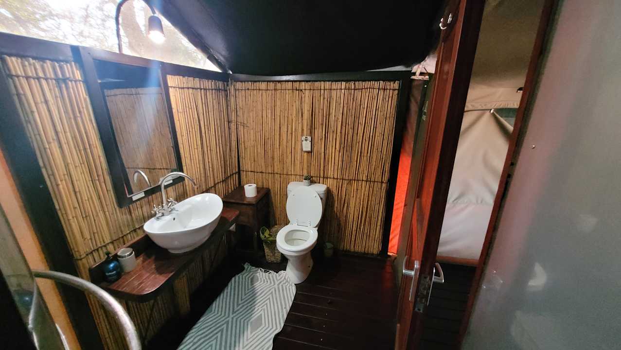 Zimmer Nkasa Lupala Tented Lodge