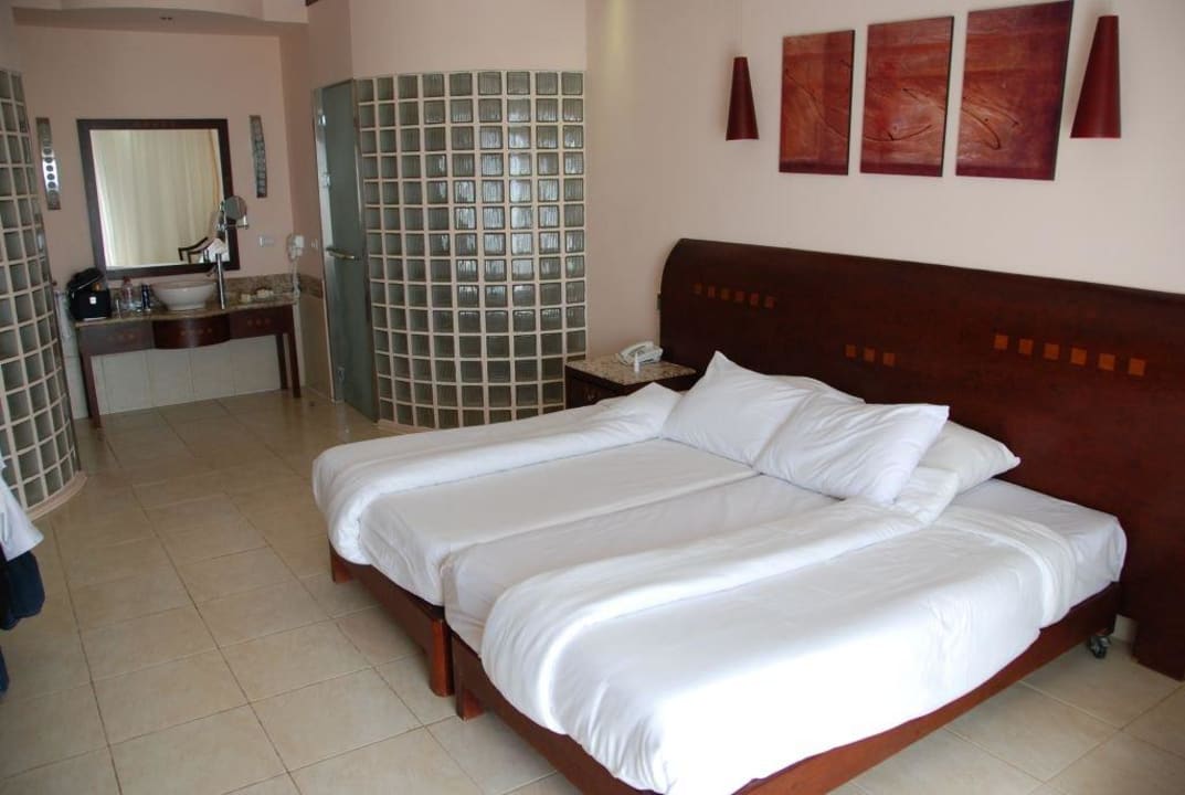 Zimmer 2005 Blick zur Dusche Shams Prestige Abu Soma-Adults Only