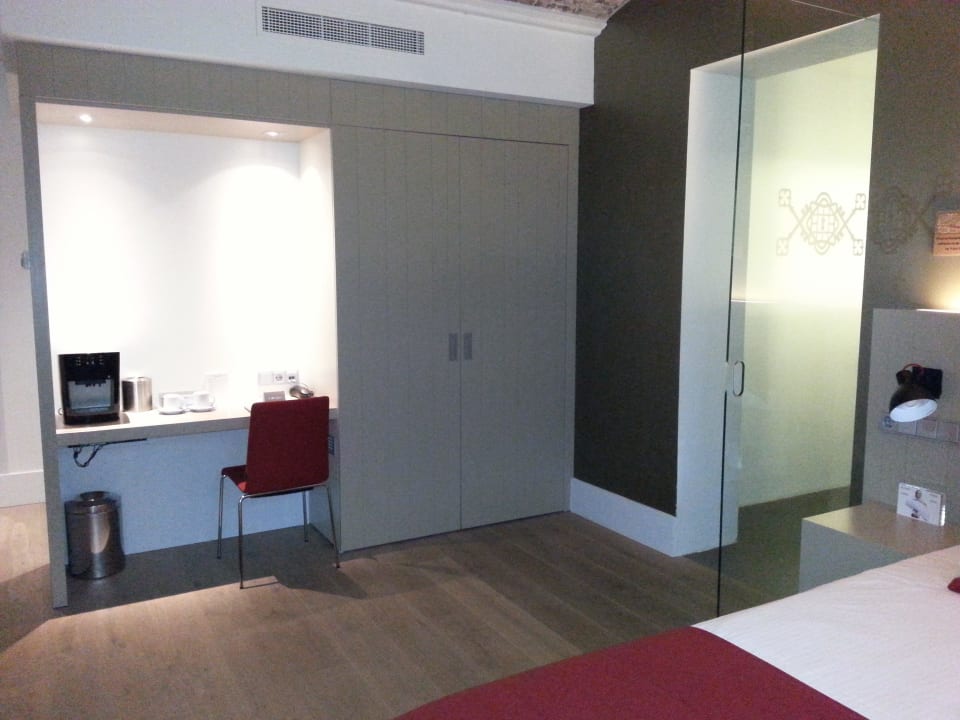 Schreibtisch,Schrank Hotel Het Arresthuis