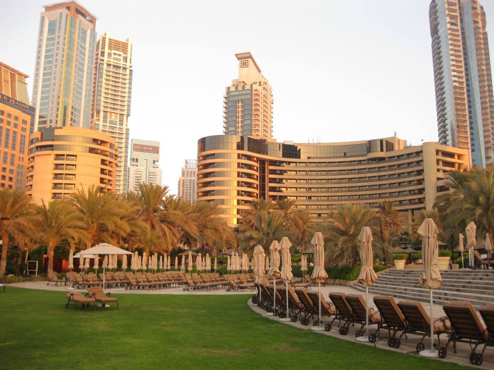 Hauptgebäude & Club-Tower Le Royal Méridien Beach Resort & Spa Dubai