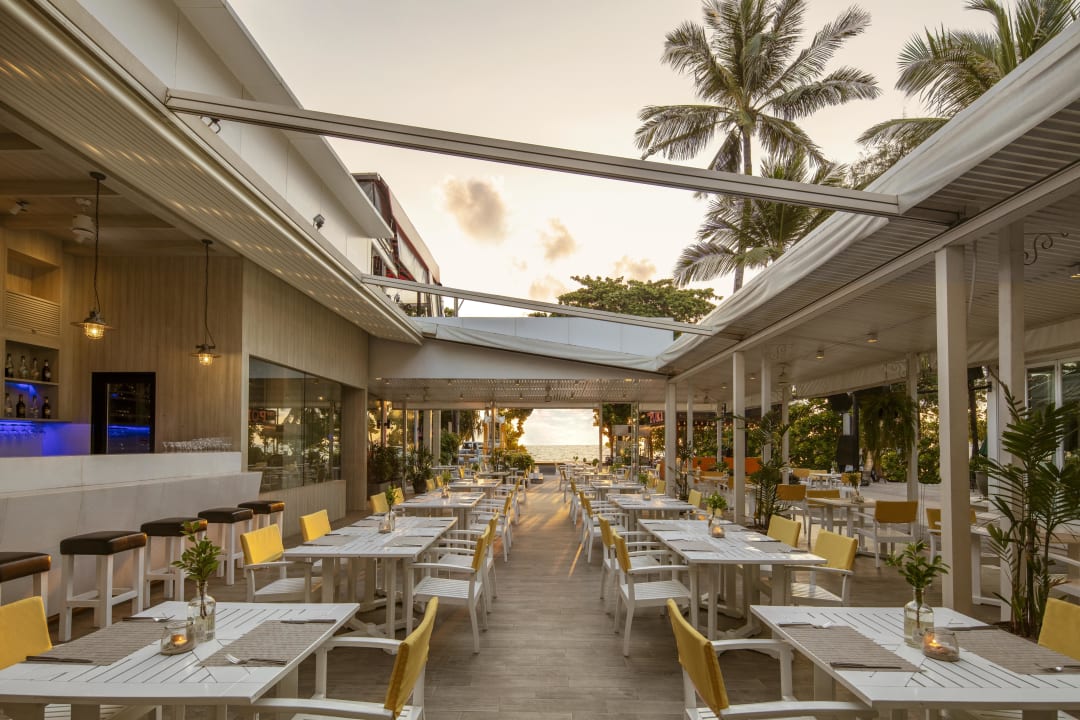 Gastro DoubleTree by Hilton Phuket Banthai Resort