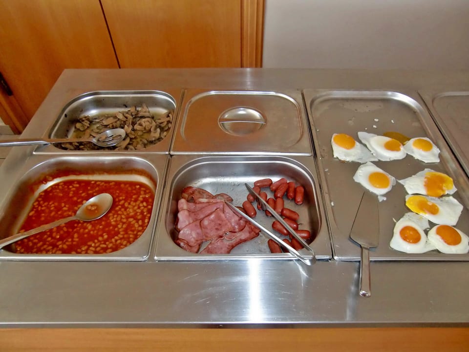 Teil des Frühstücksbuffets Georgia Hotel
