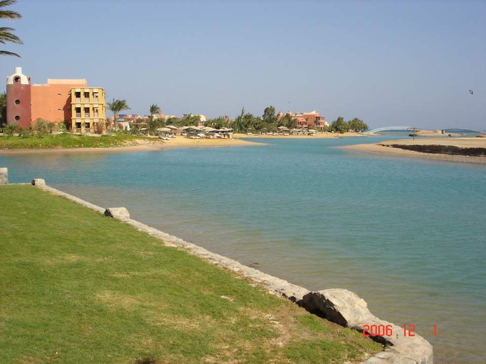 Ausblick von der Lagune aus Three Corners Rihana Resort Deluxe
