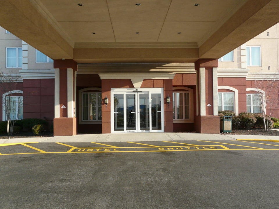 Eingang Hampton Inn & Suites By Hilton- Newark Airport Elizabeth