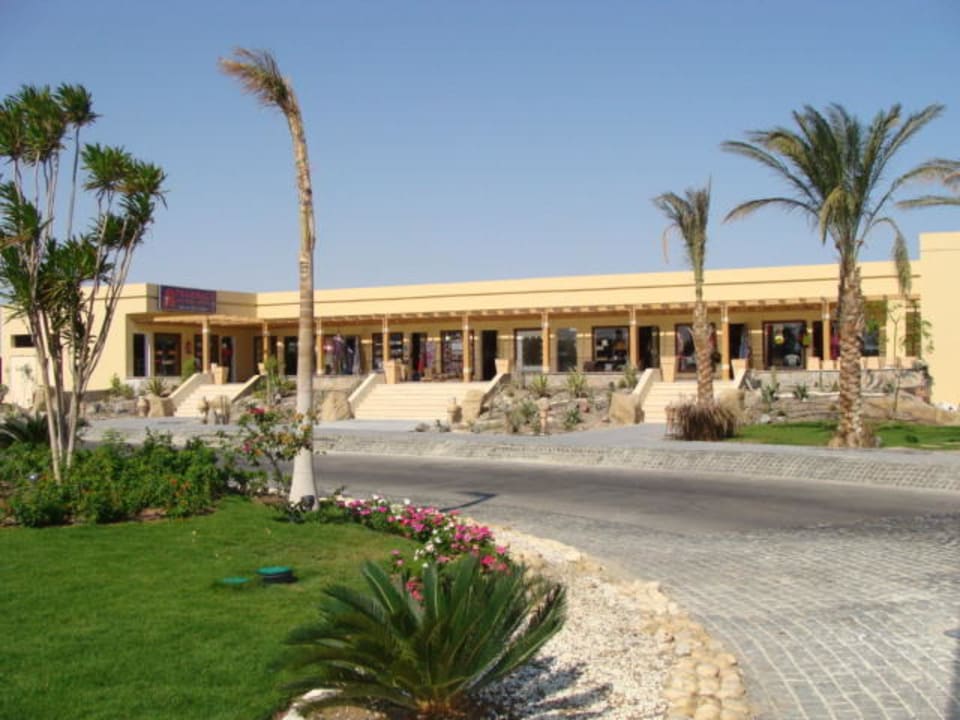 Shoppingläden im Außenbereich Amwaj Beach Club Abu Soma Resort