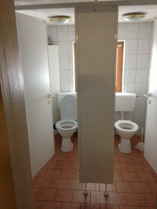 Gemeinschafts-WC für etwa 20 Gäste Rübezahl-Hütte
