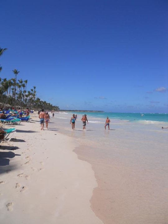 Der lange weiße Strand am Hotel Grand Palladium Select Bávaro Resort & Spa