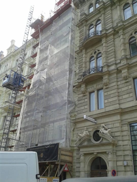 Baustelle nebenan K+K Palais Hotel