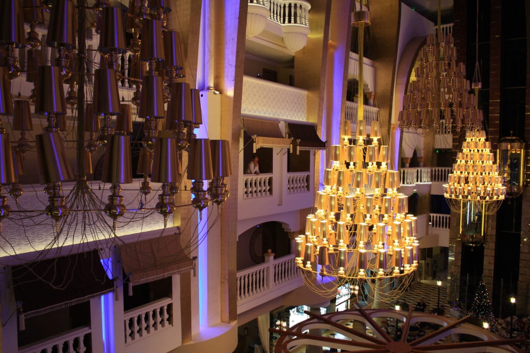 Halle Granada Luxury Okurcalar