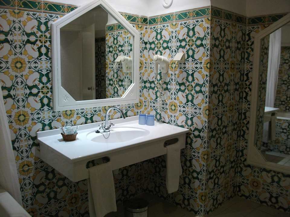 Waschtisch im Bad Alassio Hotel and Thalasso