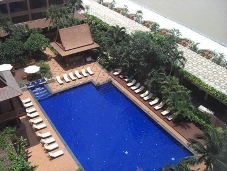 Pool des Menam Riverside Ramada Plaza by Wyndham Bangkok Menam Riverside