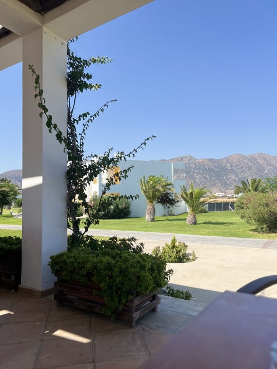 Gastro Sovereign Beach Hotel