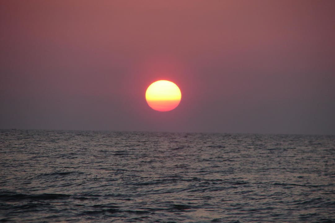 Sonnenuntergang Bella Beach Hotel