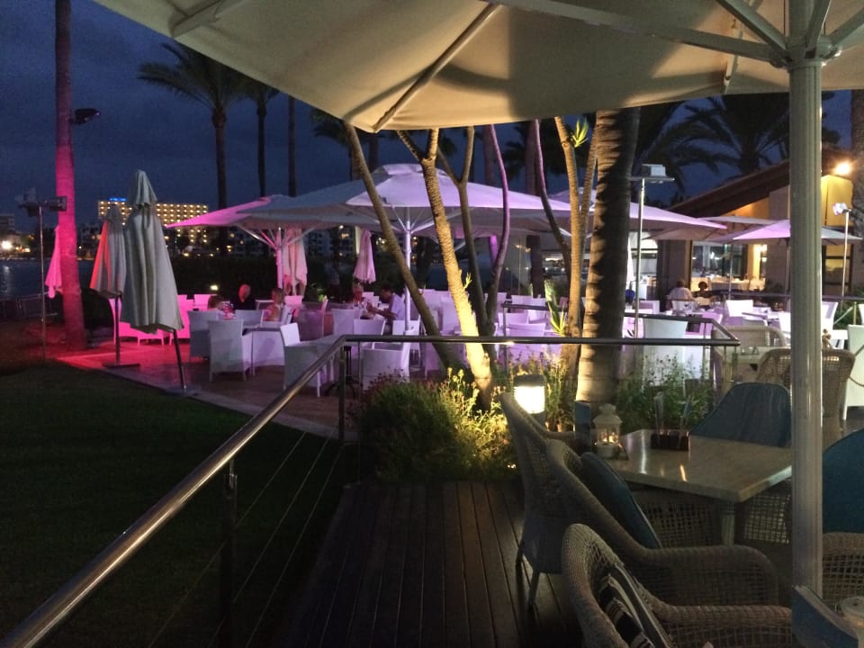 Hotelbar bei Nacht Alcudiamar Marina Residence
