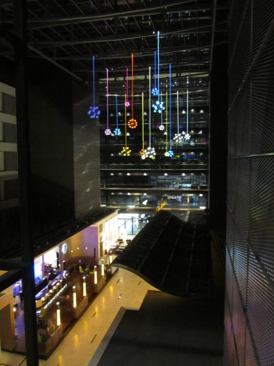 Lobby Hilton Frankfurt Airport