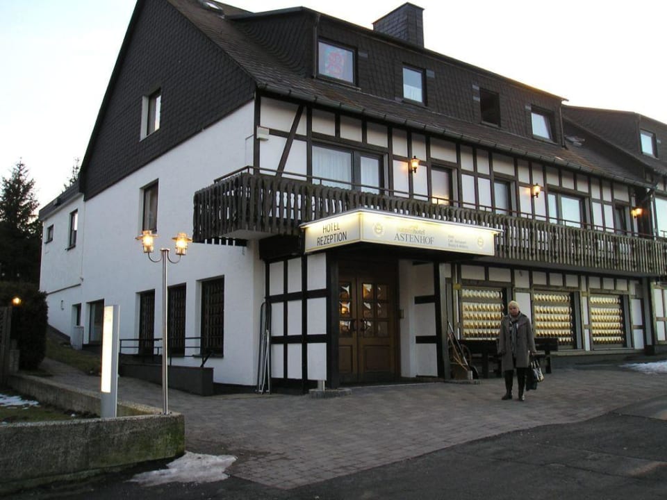 Hauptgebäude der Hotelanlage Der schöne Asten - Resort Winterberg