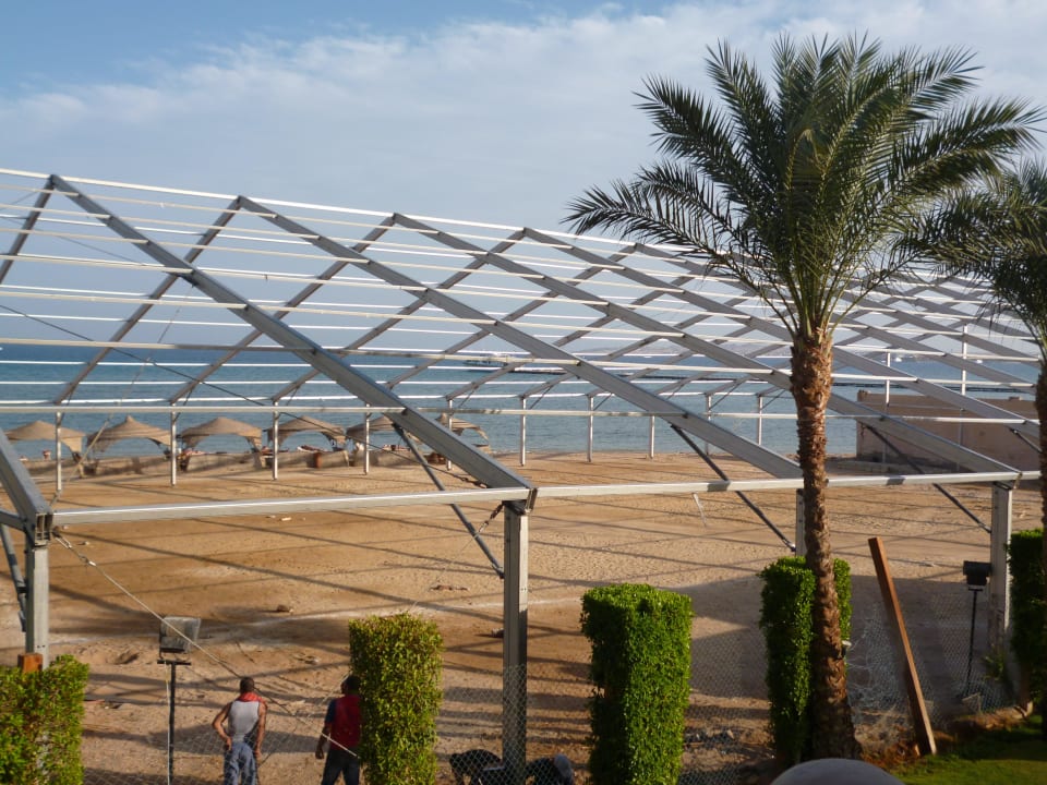 Zeltaufbau vor Meerblickzimmer Pickalbatros Palace Resort