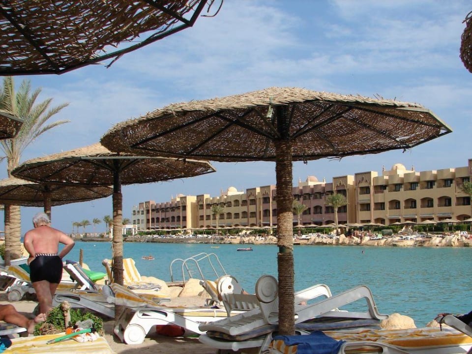 Sunny days el palacio  widok na lagunę i hotel Sunny Days El Palacio Resort & Spa