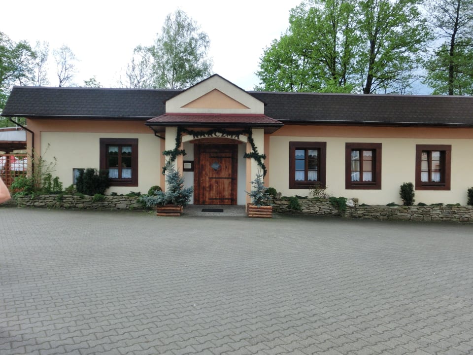 С виду всё аккуратно Hotel Stara Szmergielnia