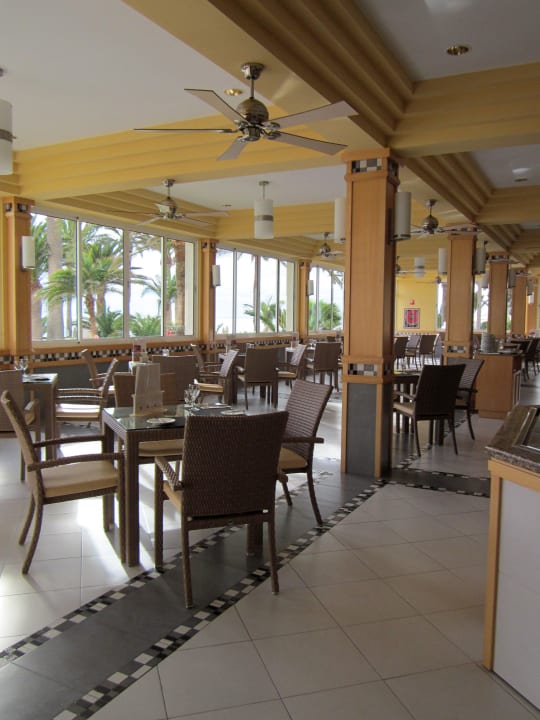 Restaurant (Mittagessen) Hotel Riu Palace Tres Islas