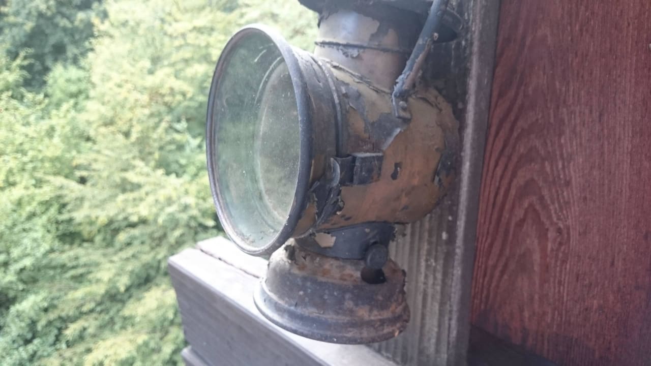 Alte Lampe auf dem Balkon Moselromantik Weißmühle