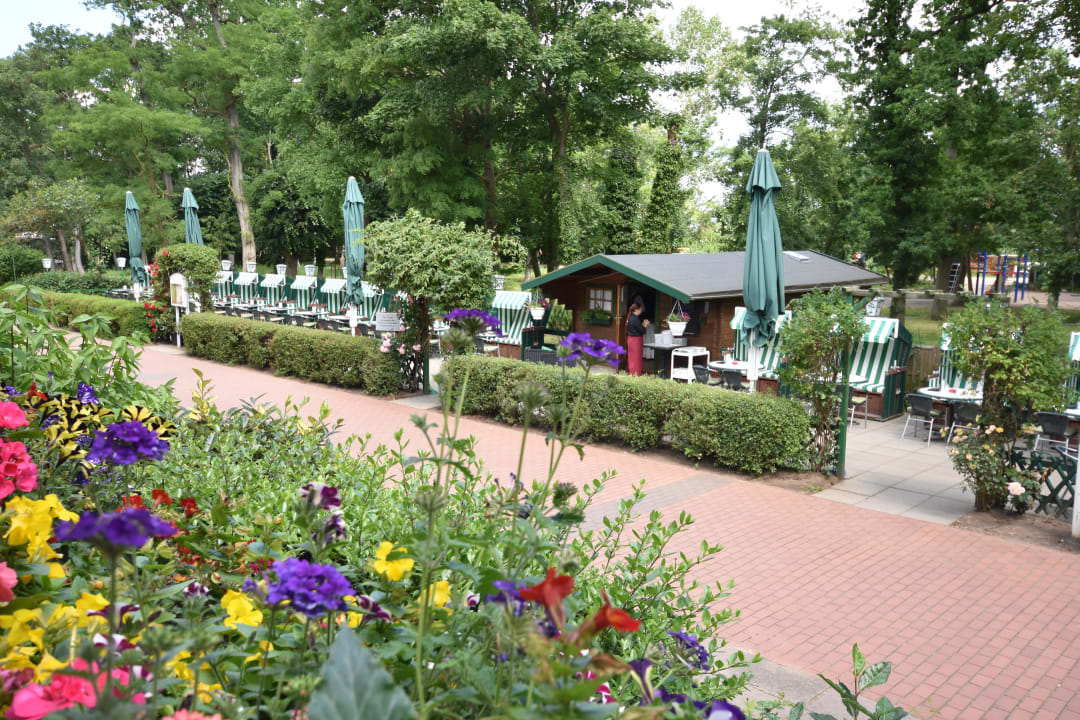 "Gartenanlage" Hotel John Brinckman (Boltenhagen) • HolidayCheck