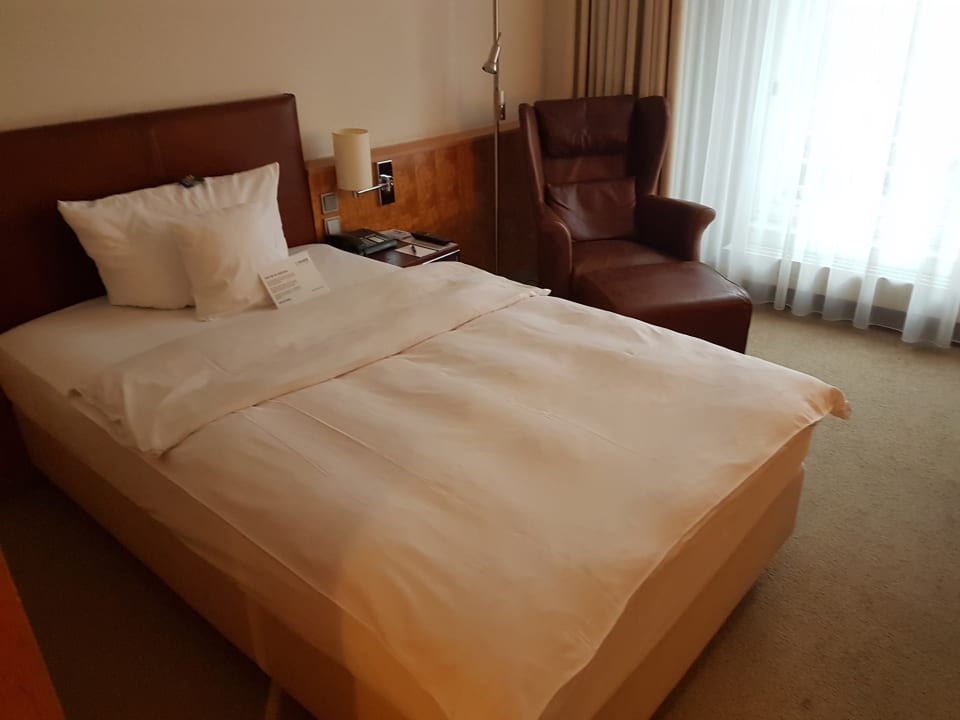 Zimmer Lindner Düsseldorf Airport, part of JdV by Hyatt