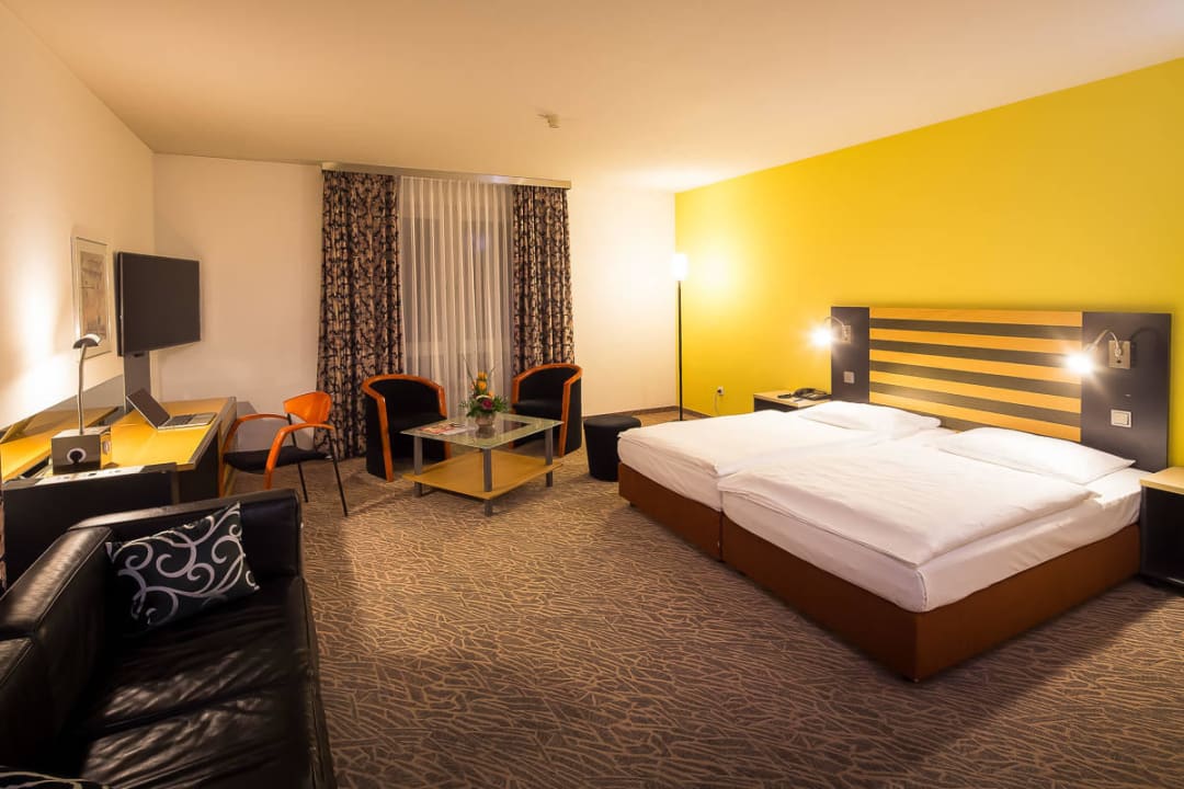 Economy Class Zimmer Lindner Hotel Frankfurt Hochst, part of JdV by Hyatt