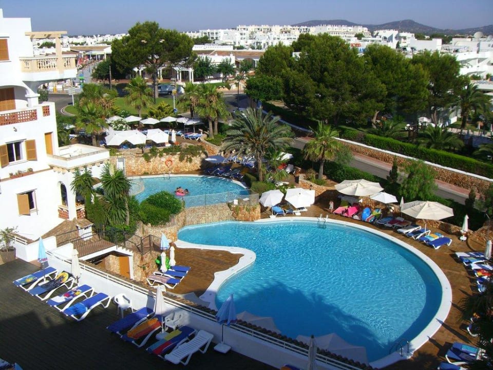 Die Poolanlage vom Zimmer Gavimar La Mirada Club Resort