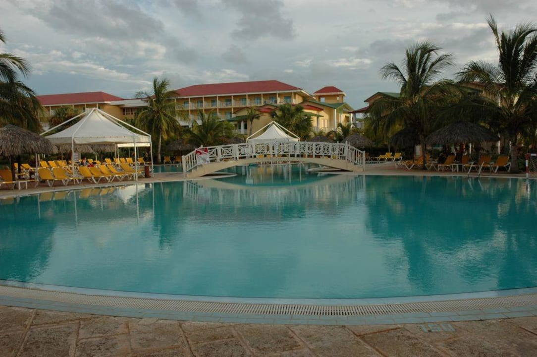 Der Pool Iberostar Origin Taínos