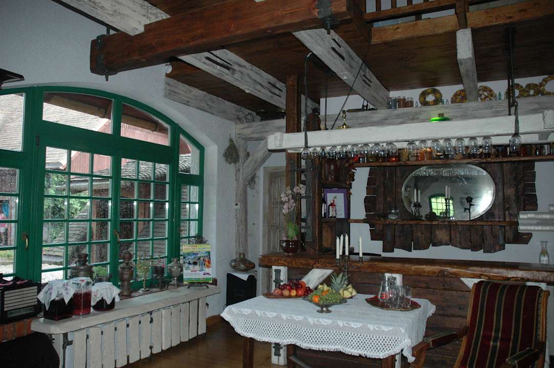 Bar Guesthouses Domy Konesera