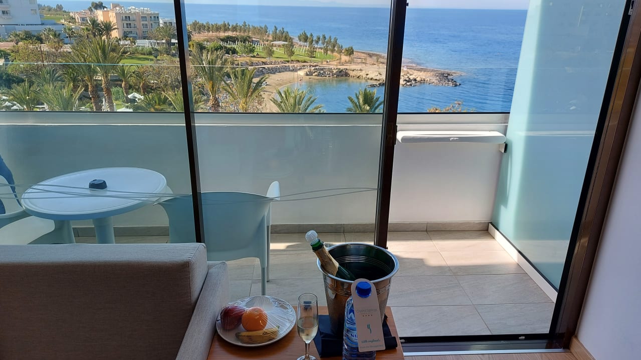 Zimmer Crystal Springs Beach Hotel