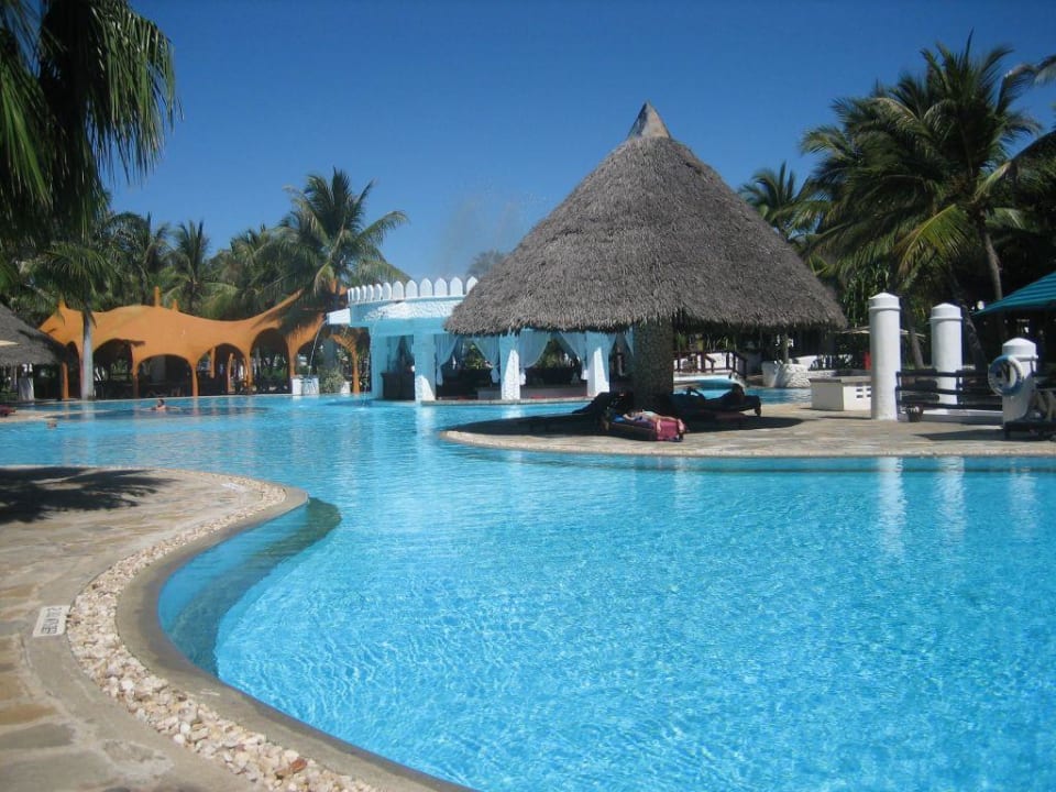 Hinterer Pool Hotel Southern Palms Beach Resort