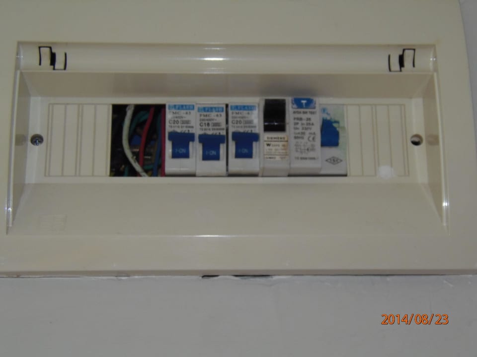 Elektrik ohne Abdeckung Incekum Su Hotel